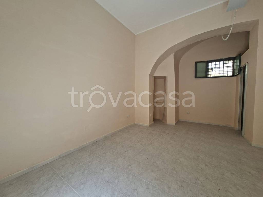 locale commerciale in affitto a Casagiove