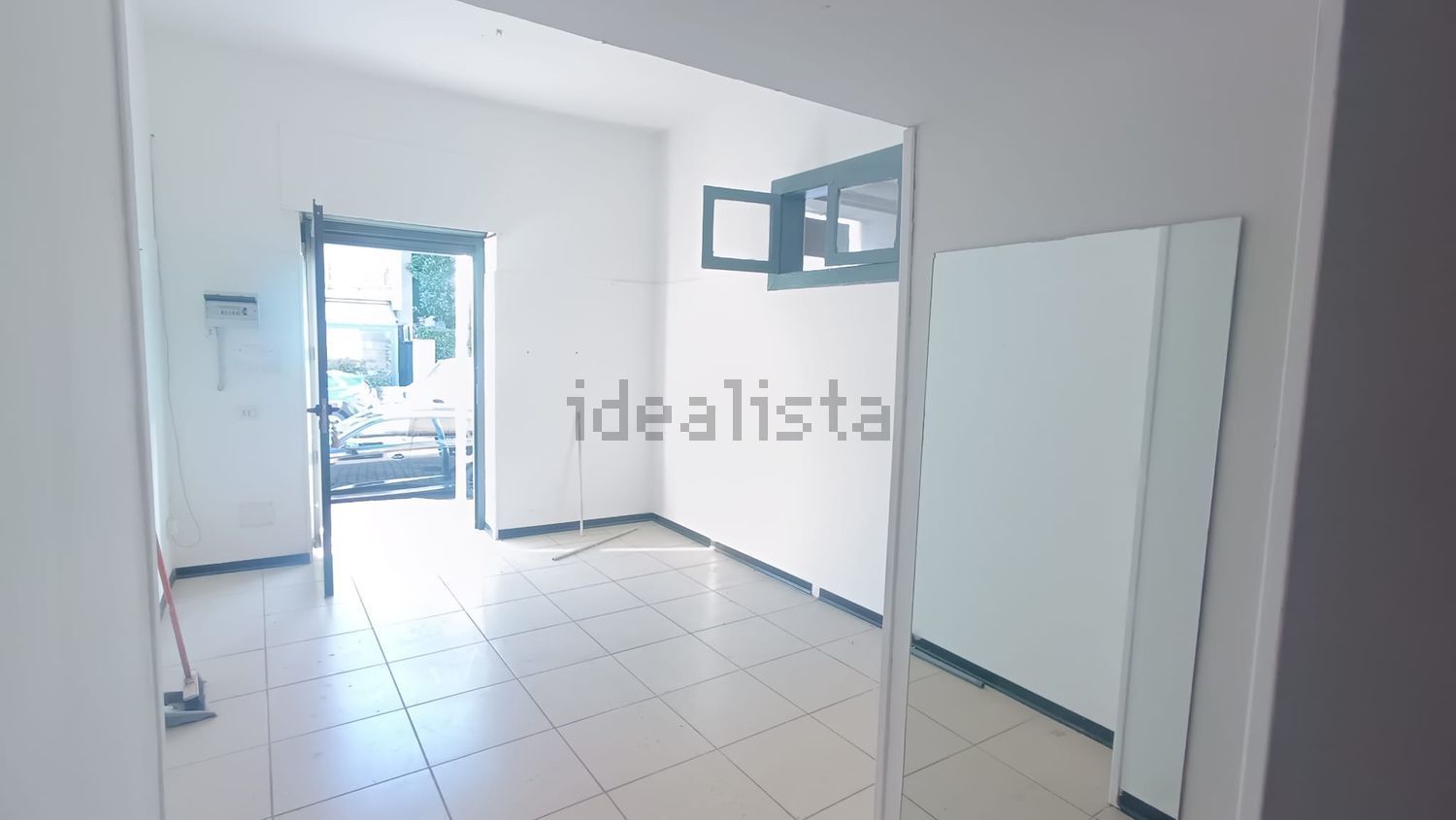 locale commerciale in affitto a Casagiove