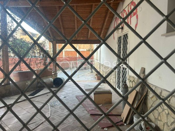 negozio in affitto a Casal di Principe
