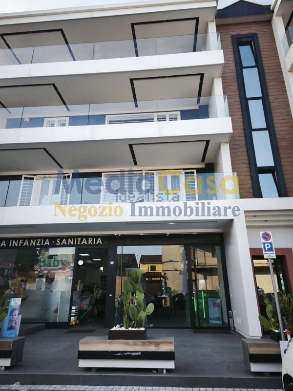 locale commerciale in affitto a Casaluce