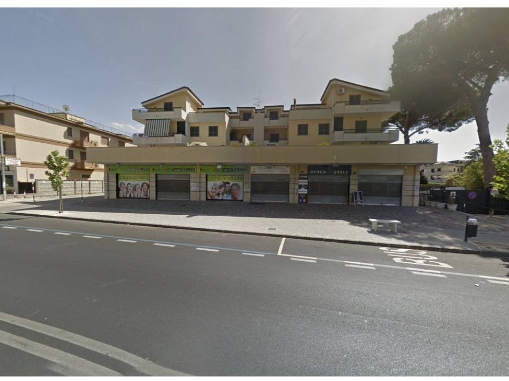 negozio in affitto a Casapulla