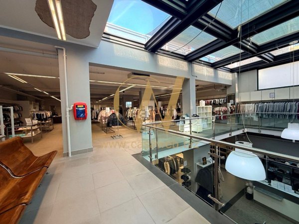 negozio in affitto a Casapulla