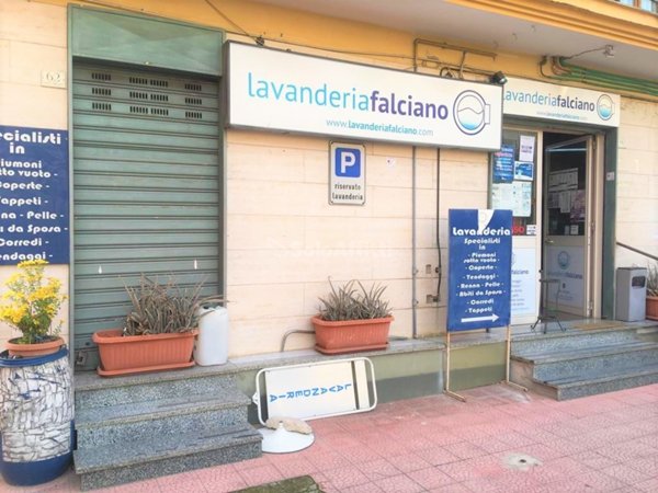 locale commerciale in affitto a Caserta