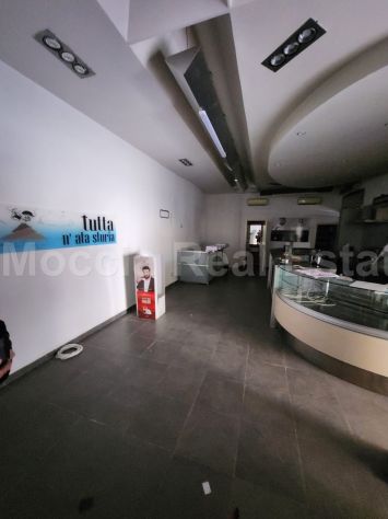 locale commerciale in affitto a Caserta in zona Acquaviva
