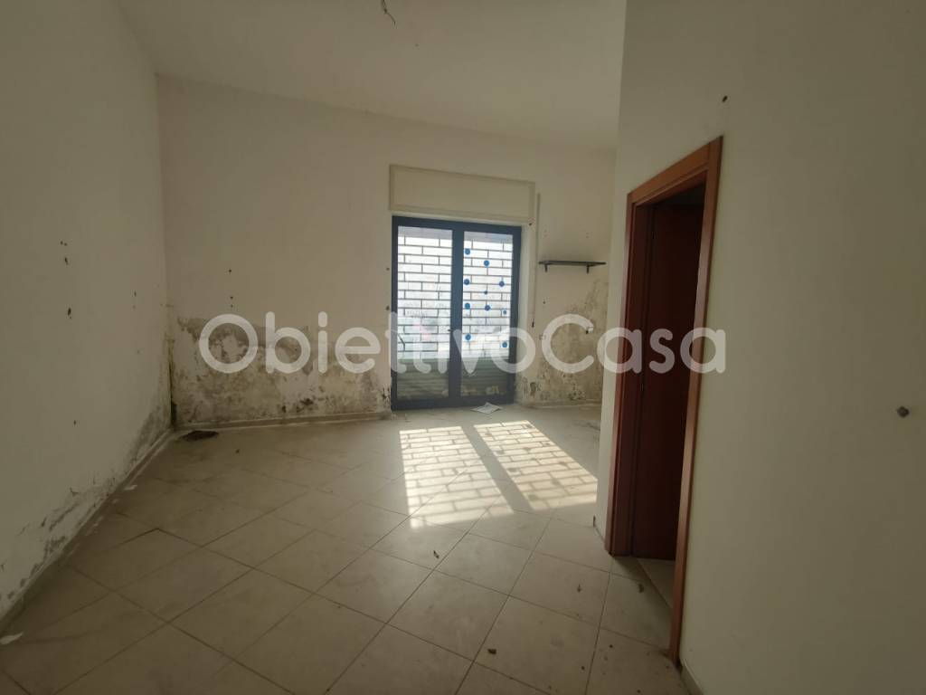 negozio in affitto a Caserta