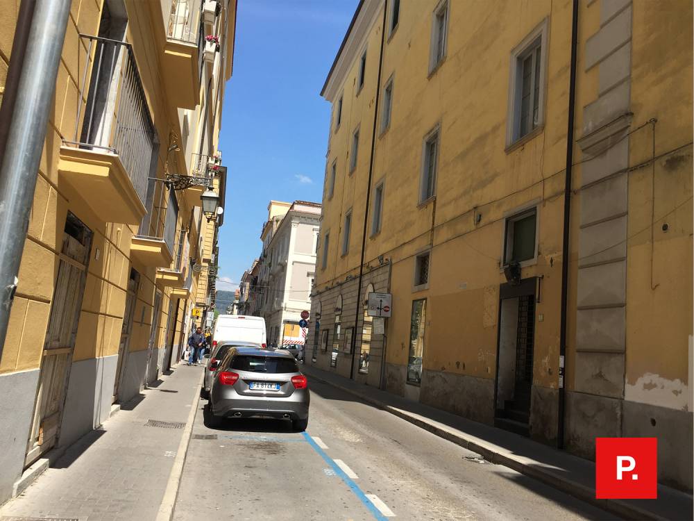 locale commerciale in affitto a Caserta in zona Centro Città