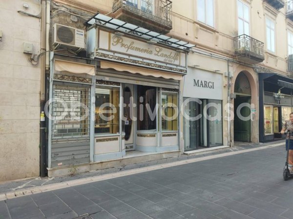 negozio in affitto a Caserta in zona Centro Città