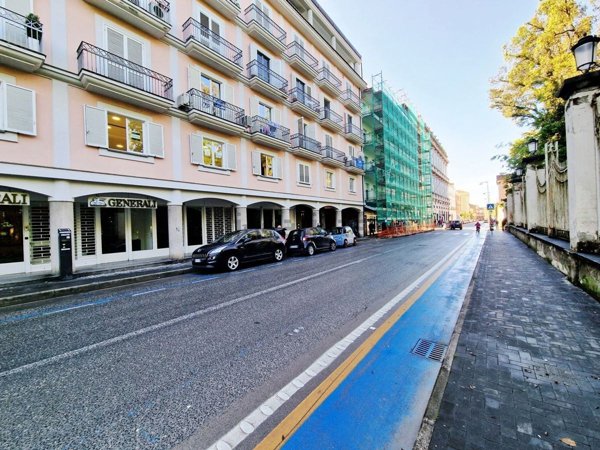 locale commerciale in affitto a Caserta in zona Centro Città