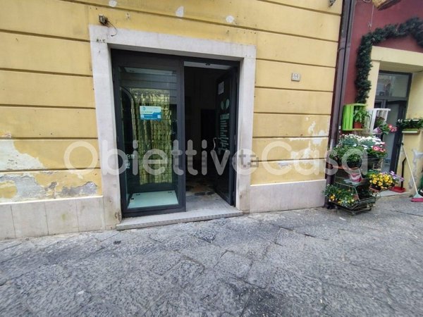 locale commerciale in affitto a Caserta in zona Centro Città