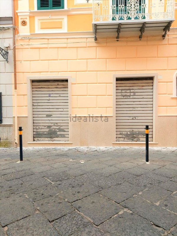 locale commerciale in affitto a Caserta in zona Centro Città