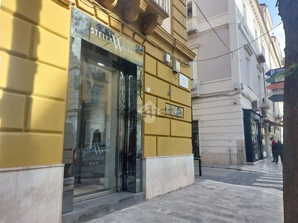 negozio in affitto a Caserta in zona Centro Città