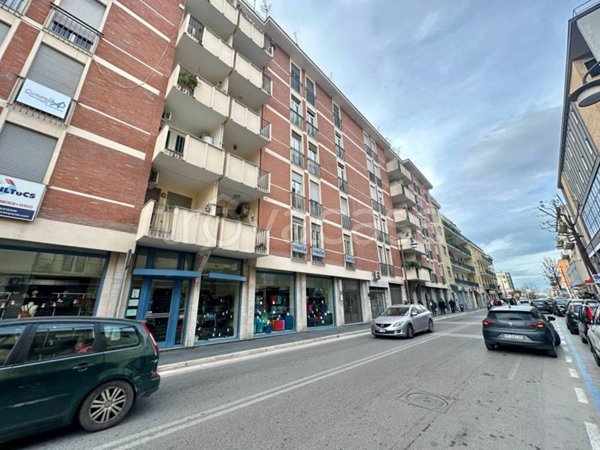 ufficio in affitto a Caserta in zona Acquaviva