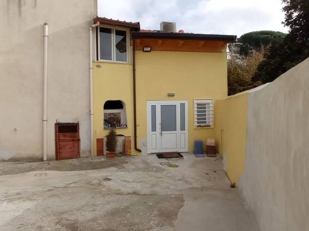 appartamento in affitto a Caserta in zona Briano