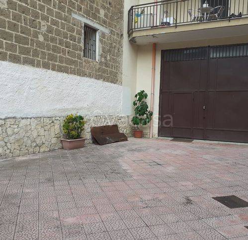 negozio in affitto a Caserta in zona Mezzano