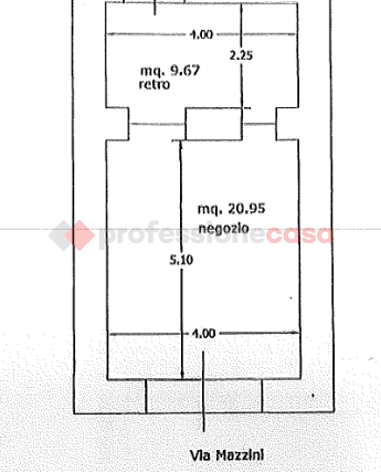 negozio in affitto a Caserta in zona Centro Città