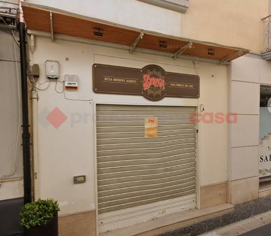negozio in affitto a Caserta in zona Centro Città