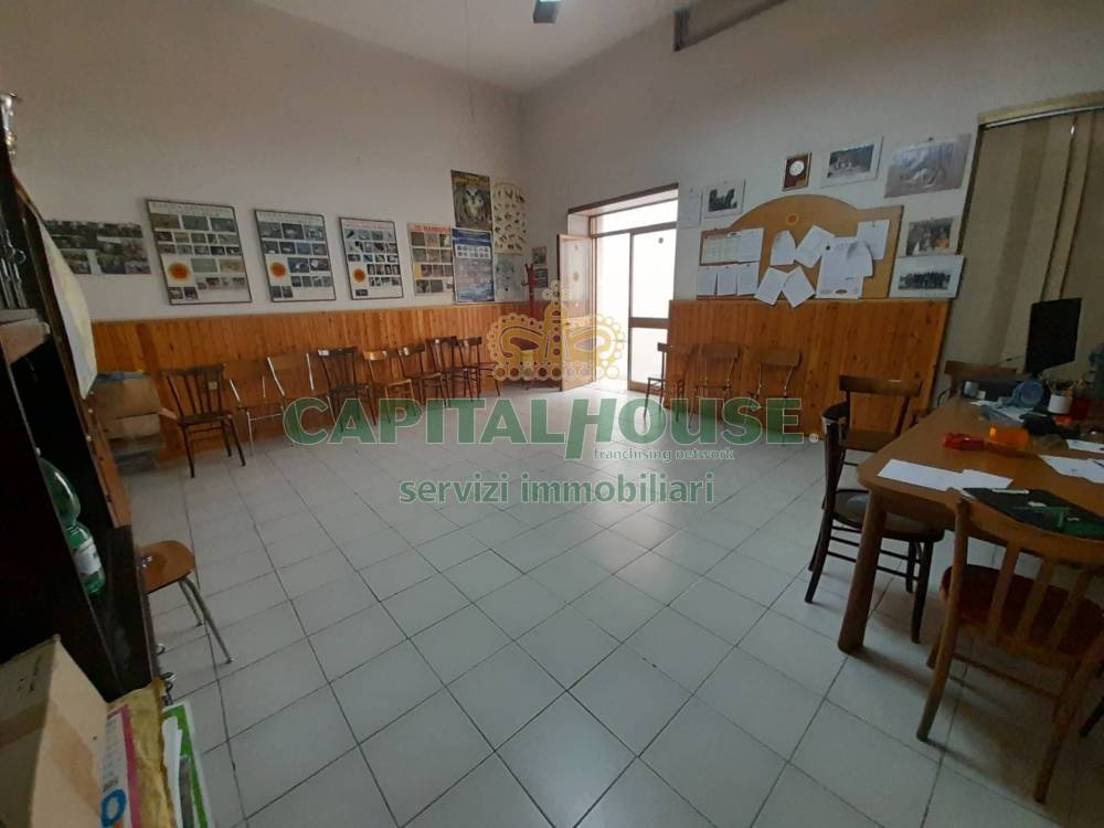 locale commerciale in affitto a Caserta in zona Ospedale