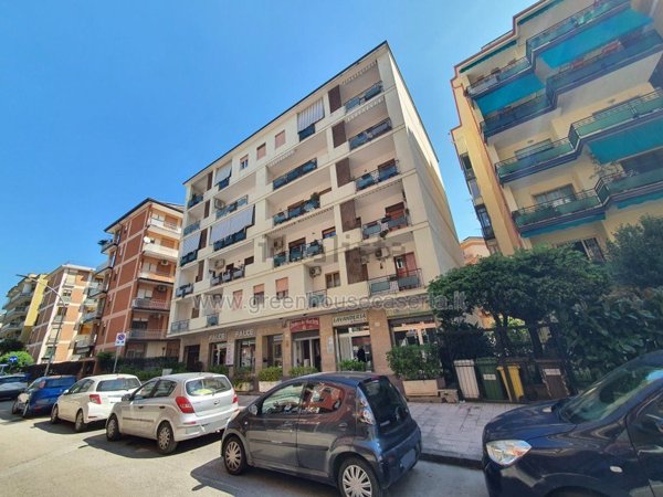 locale commerciale in affitto a Caserta