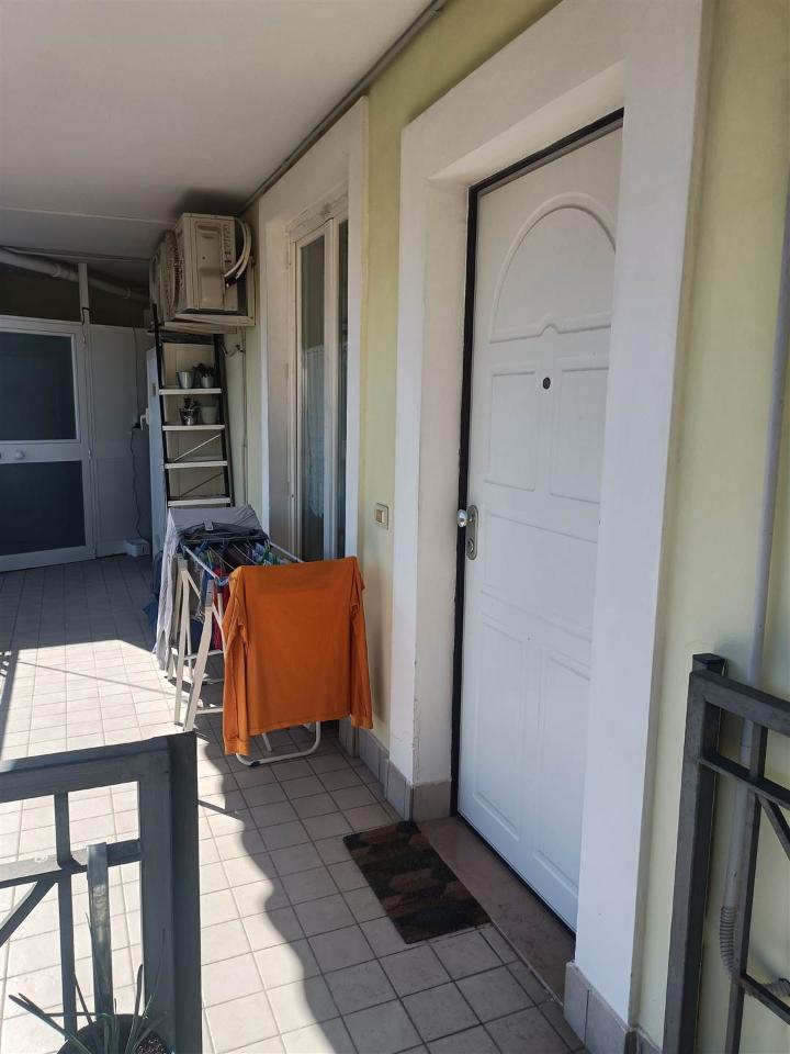 negozio in affitto a Caserta in zona Acquaviva