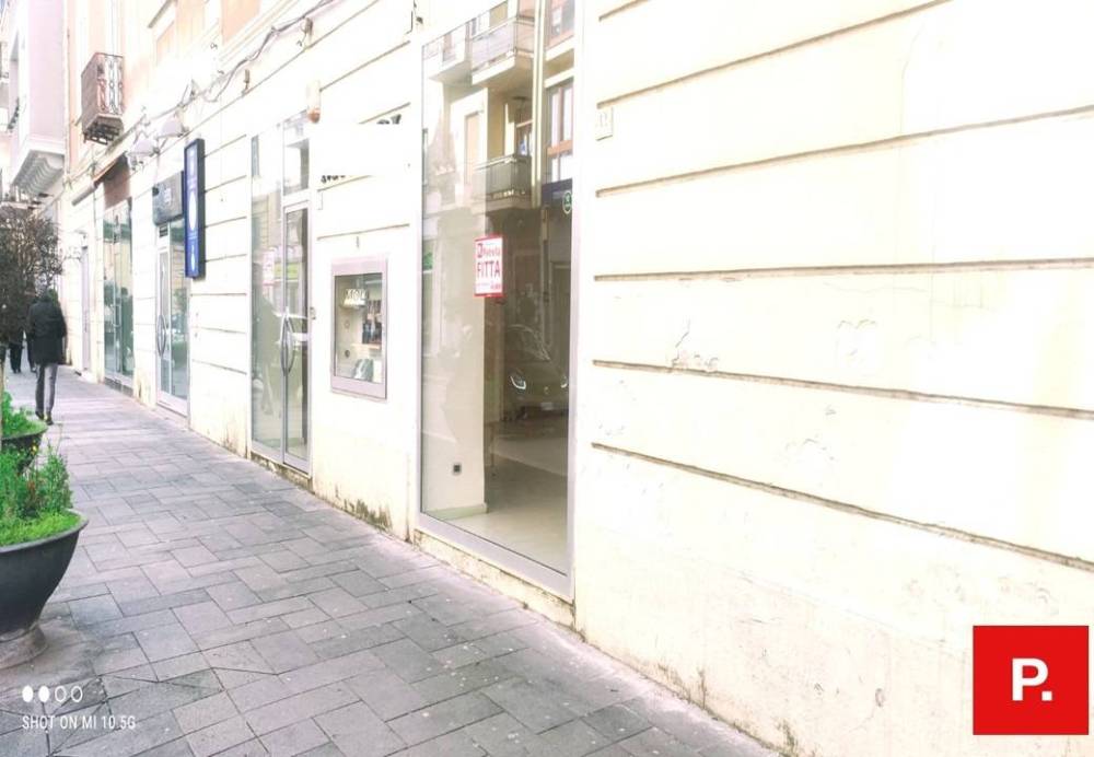 locale commerciale in affitto a Caserta