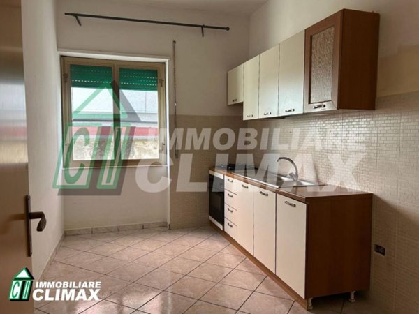 appartamento in affitto a Caserta in zona Acquaviva