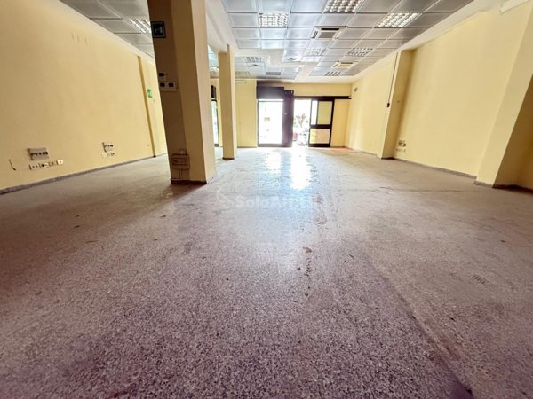 locale commerciale in affitto a Caserta in zona Acquaviva
