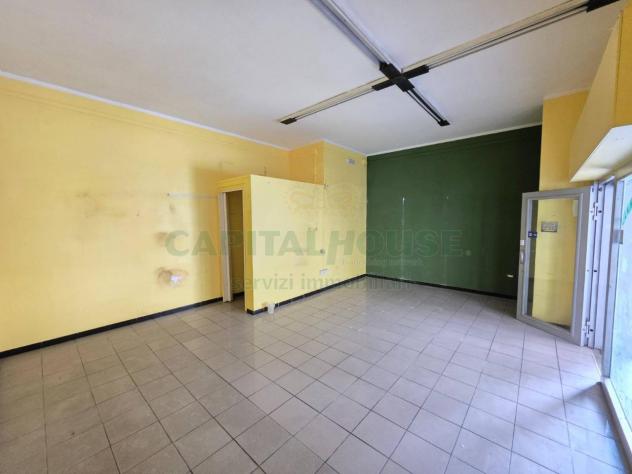 negozio in affitto a Caserta in zona Acquaviva