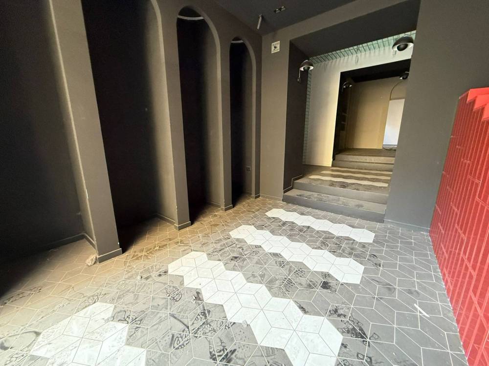 negozio in affitto a Caserta in zona Centro Città