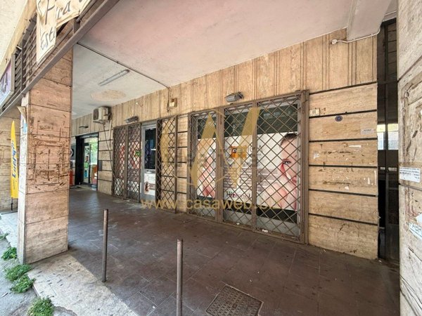 locale commerciale in affitto a Caserta in zona Centro Città