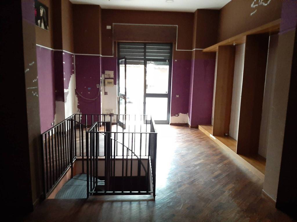 negozio in affitto a Caserta in zona Centro Città