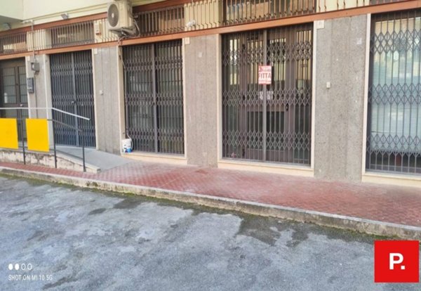 ufficio in affitto a Caserta in zona Acquaviva