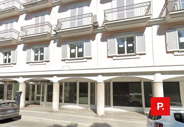 locale commerciale in affitto a Caserta in zona Centro Città