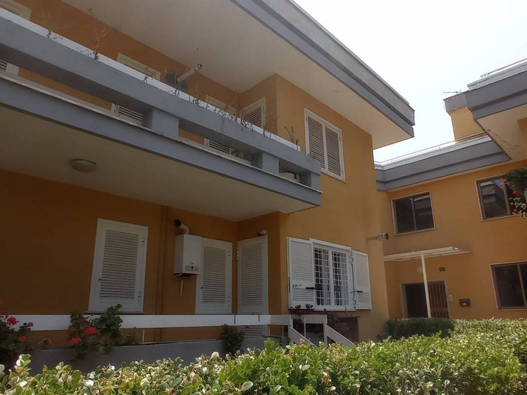 appartamento in affitto a Caserta in zona Acquaviva