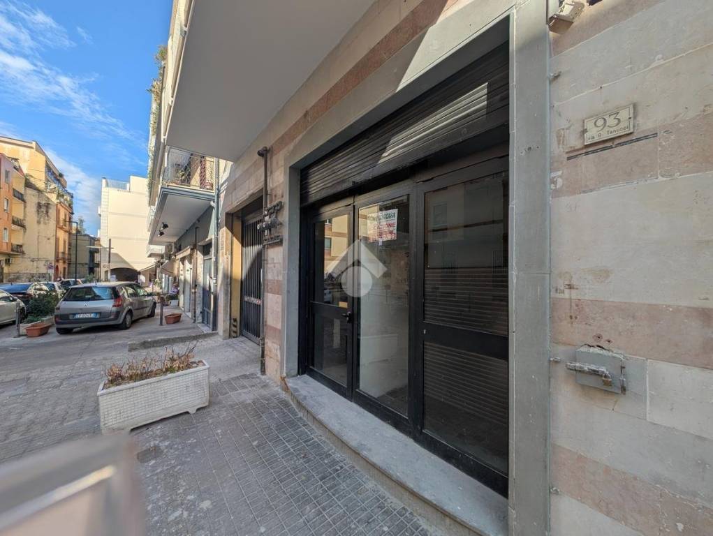 negozio in affitto a Caserta in zona Centro Città