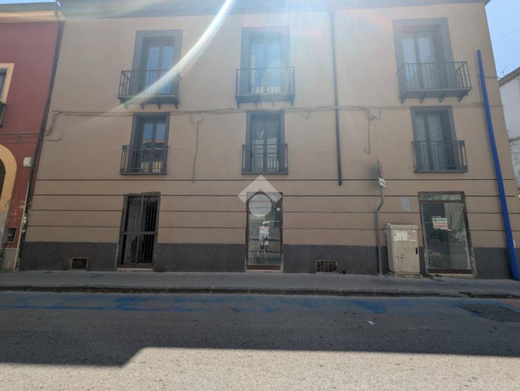 negozio in affitto a Caserta in zona Acquaviva