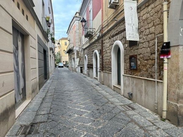 locale commerciale in affitto a Caserta in zona Centro Città
