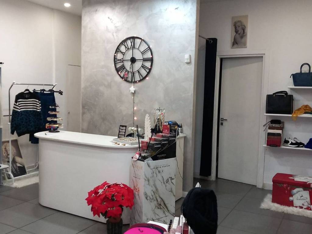 negozio in affitto a Caserta