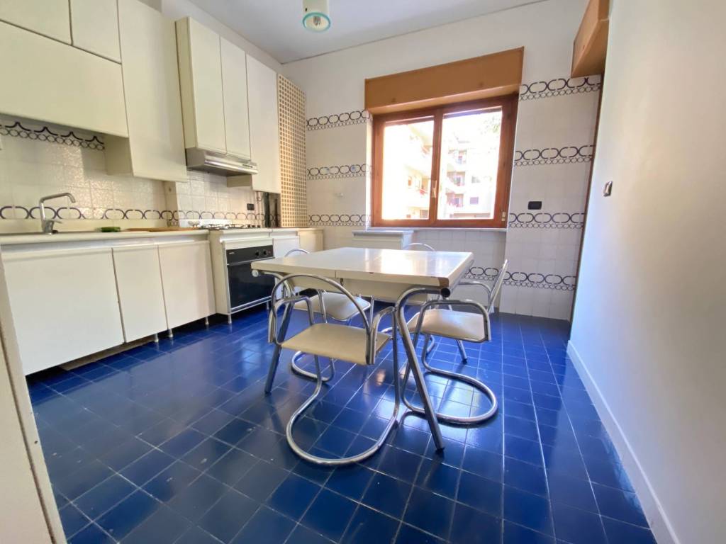 appartamento in affitto a Caserta in zona Acquaviva
