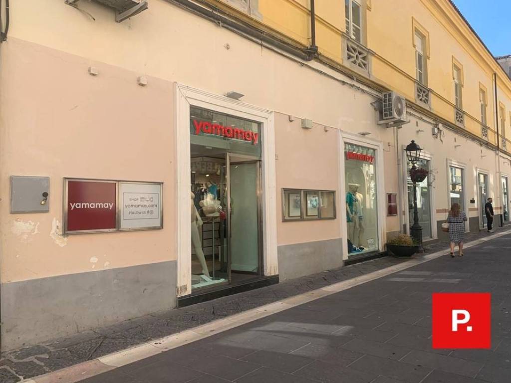 negozio in affitto a Caserta