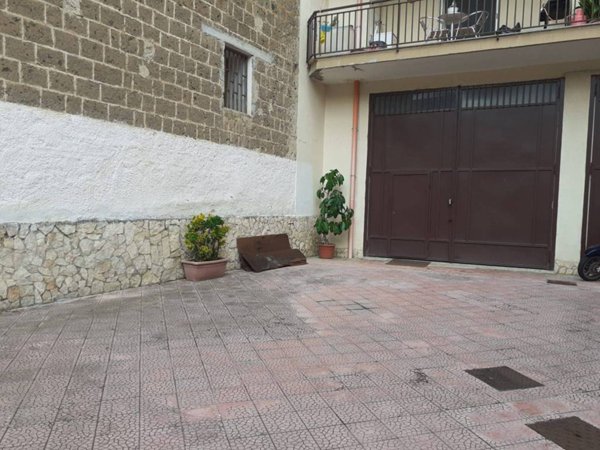 locale commerciale in affitto a Caserta in zona Mezzano