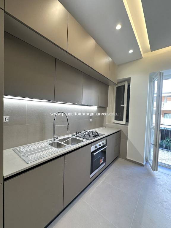 appartamento in affitto a Caserta in zona Acquaviva
