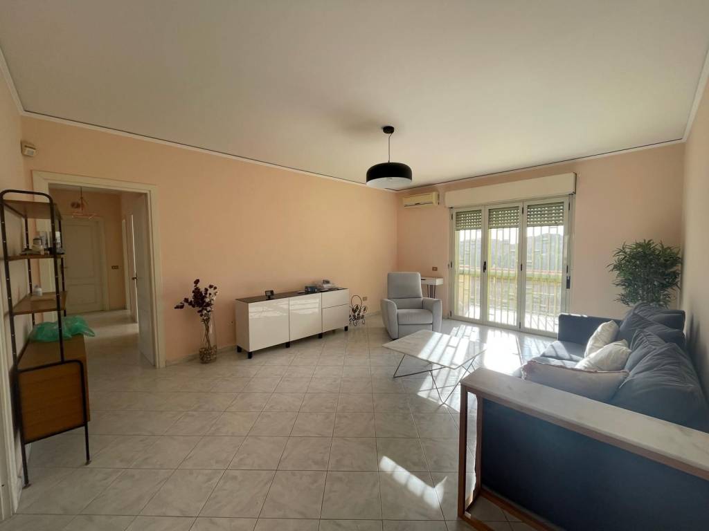 appartamento in affitto a Caserta in zona Acquaviva