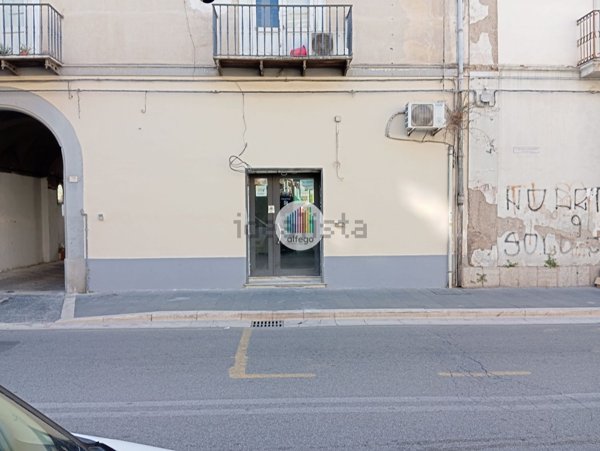 locale commerciale in affitto a Caserta in zona Acquaviva