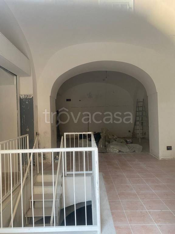 negozio in affitto a Caserta in zona Centro Città