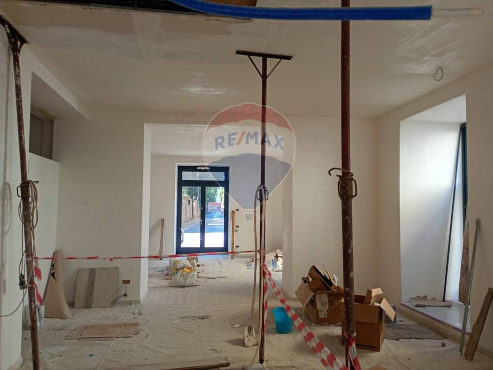 locale commerciale in affitto a Caserta in zona Centro Città