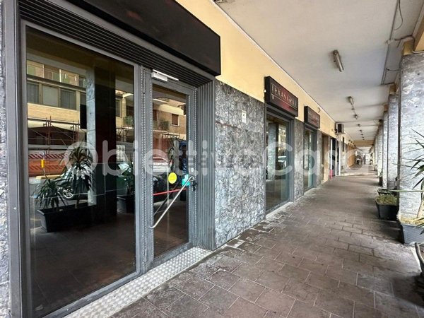 locale commerciale in affitto a Caserta in zona Ospedale