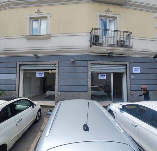 negozio in affitto a Caserta in zona Centro Città