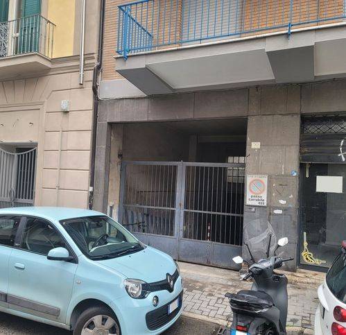 negozio in affitto a Caserta in zona Centro Città