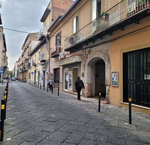 negozio in affitto a Caserta in zona Centro Città