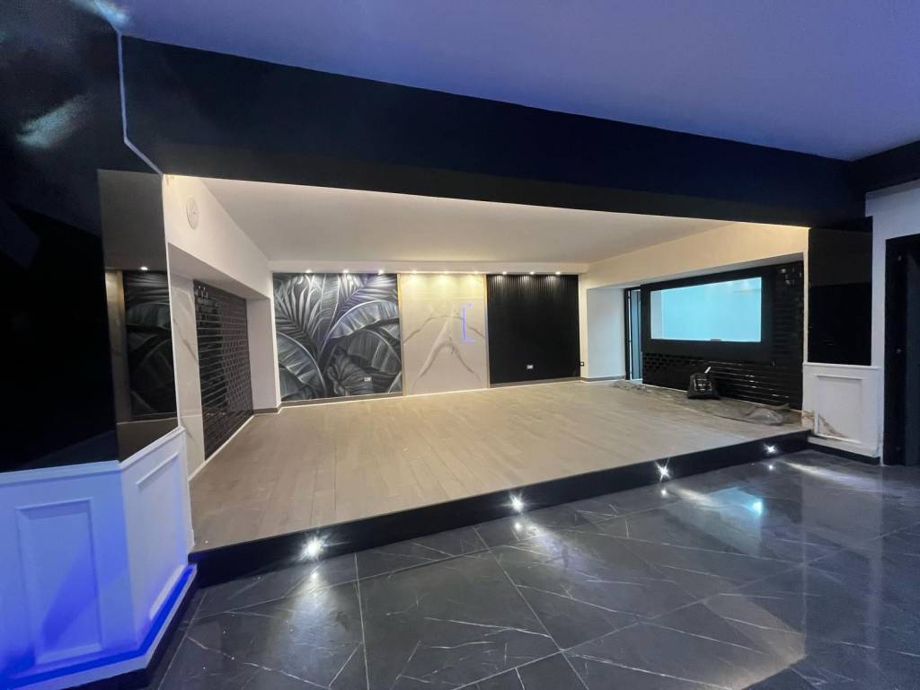 negozio in affitto a Caserta